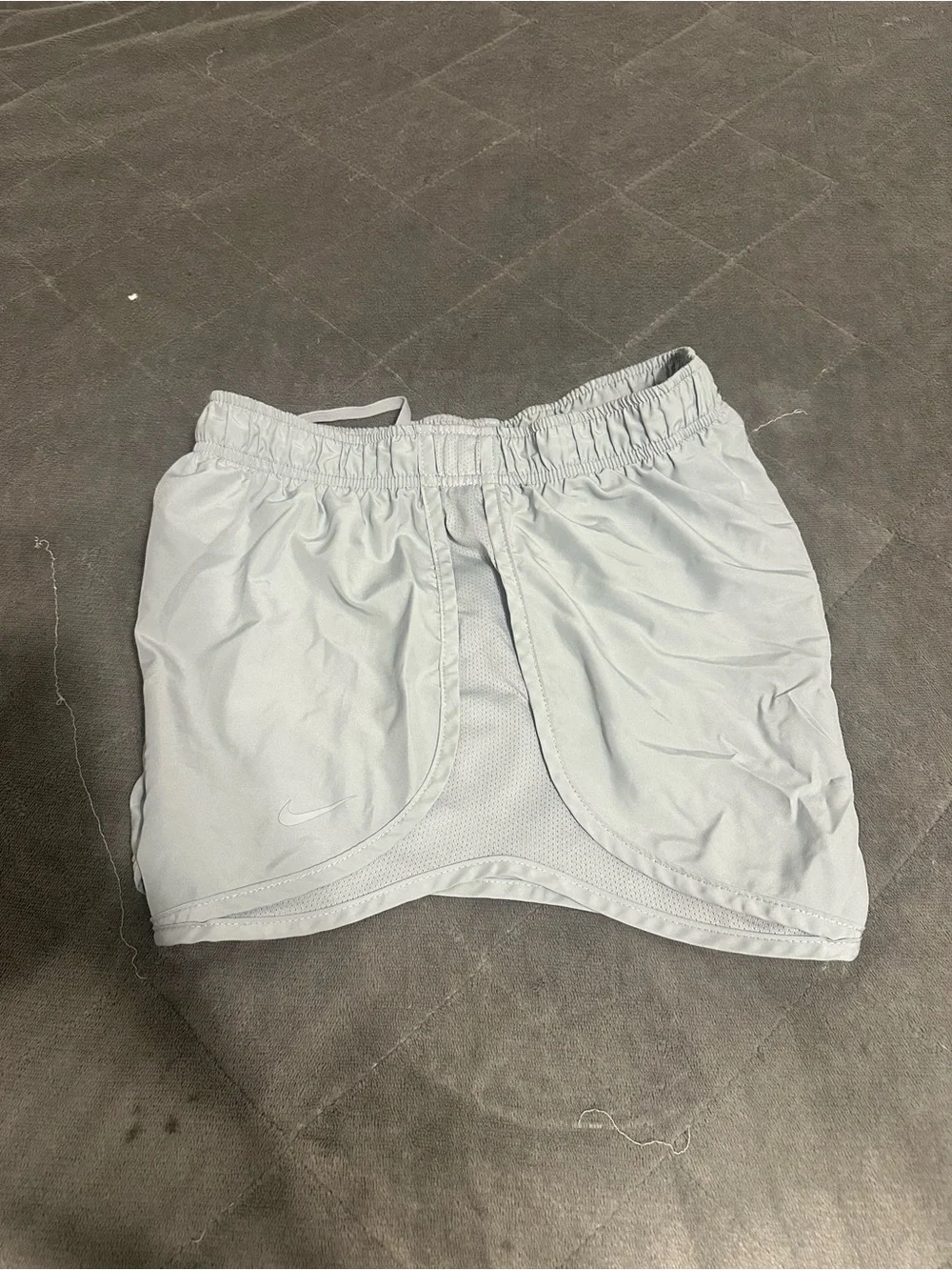 Nike light pale